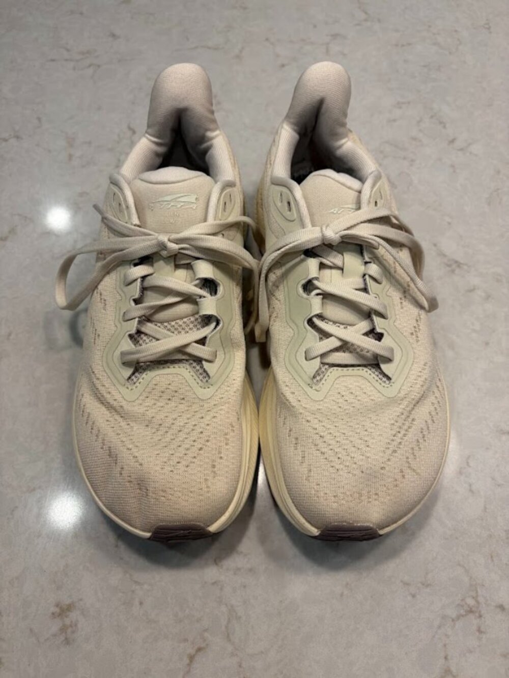 Altra Experince Flow 2 | Size 7 | Cream